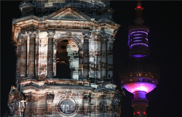 'Festival of Light' show in Berlin