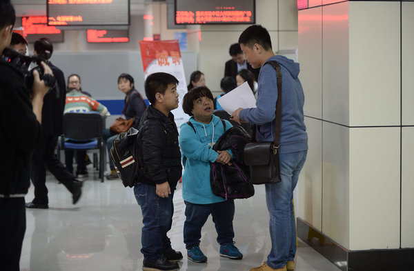 Job fair for little people in SW China city