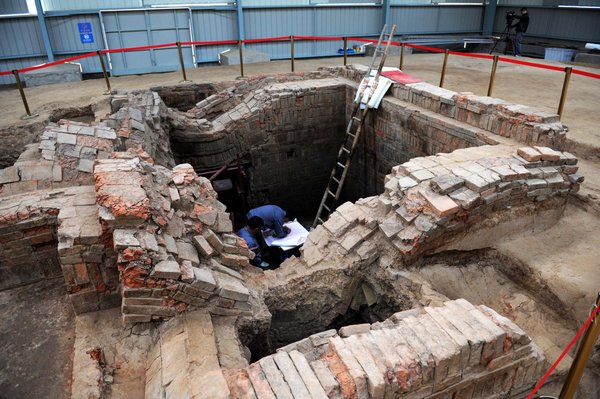 Tomb of Emperor Yang unearthed
