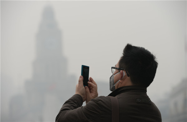 Shanghai again chokes under 'severe' pollution