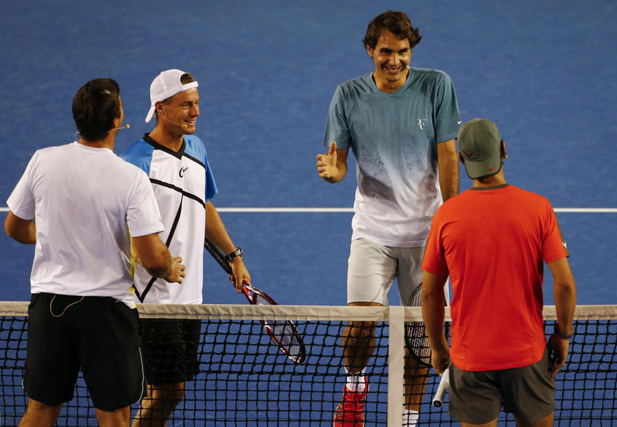 Federer leads Kids Tennis Day before Australian Open