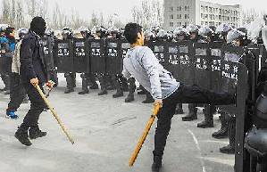 Schools hold safety drills in E China