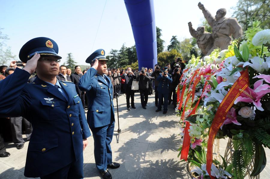 Memorial ceremony held to honor World War II air force