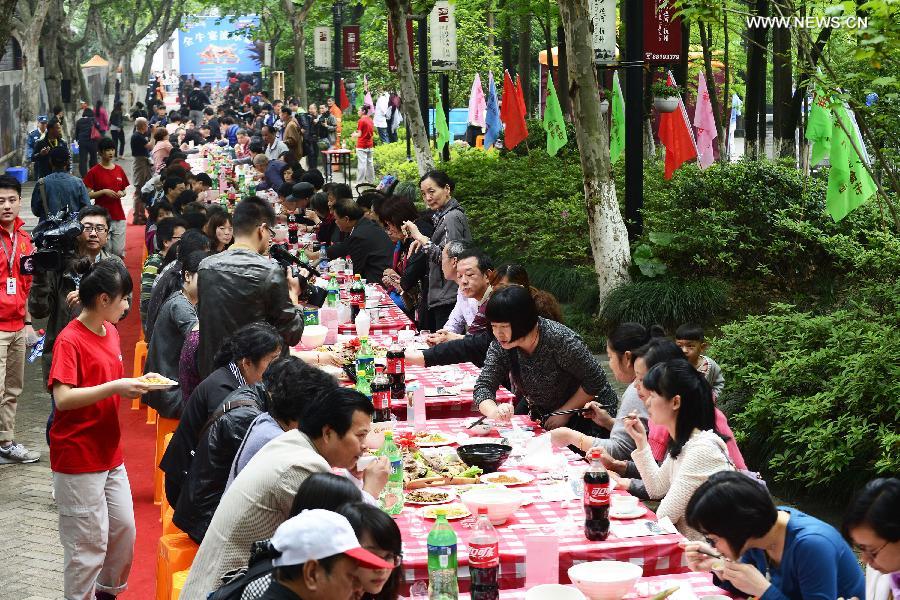 Cattle feast in China's Hangzhou