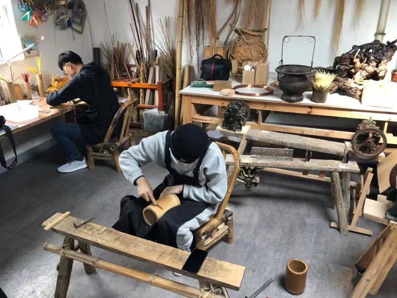 Bamboo knitting stays alive in Wuzhen