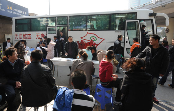 People donate blood in Zhengzhou