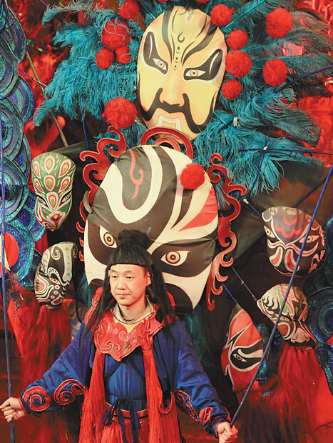 Sichuan Opera a draw as Chengdu 'goes global'