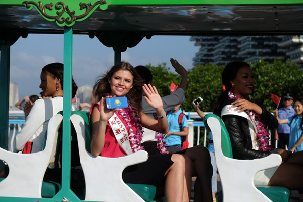 Car parade for Miss World beauties in Sanya