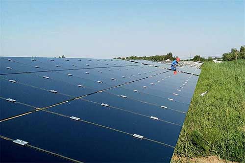 汉能在山东建成国内最大的薄膜太阳能农业项目