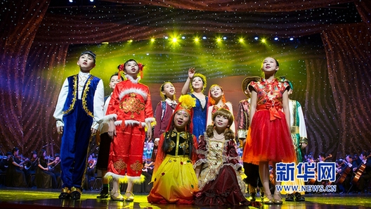 Chorus Dunhuang staged in Lanzhou