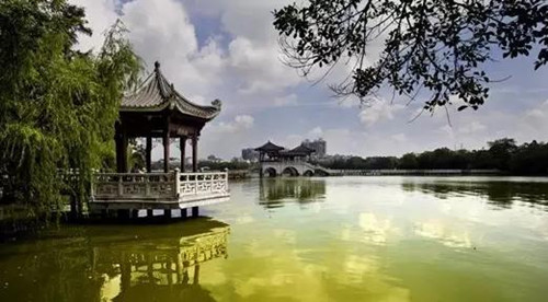 Huizhou, stunning bay to towering mountains