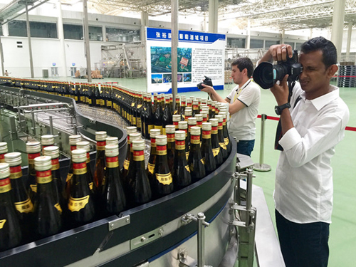 Shandong winemaker welcomes foreign media