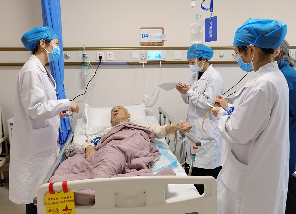 Wenjiang hospital innovates elderly health management