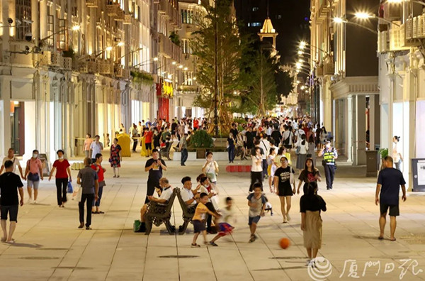 Zhongshan Pedestrian Street named national nighttime consumption project