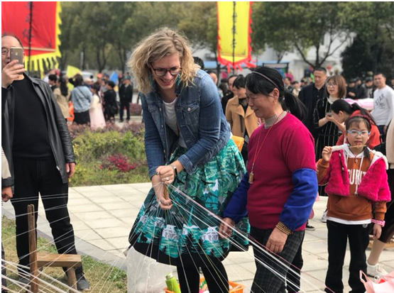 Silkworm Festival brings visitors to Tongxiang