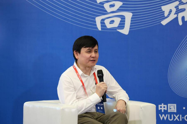 Zhang Wenhong appeals for more support on public health