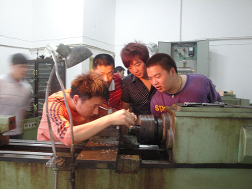 Liangjiang carries out career training