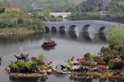 Liangjiang to construct 20 parks
