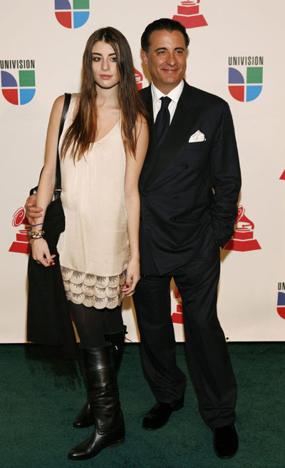 Kenny G and other singers at 9th Latin Grammy Awards in Houston
