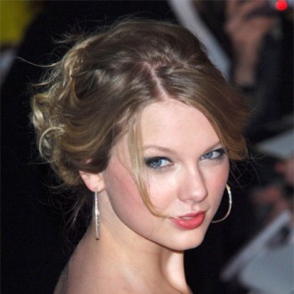 Taylor Swift wants London home