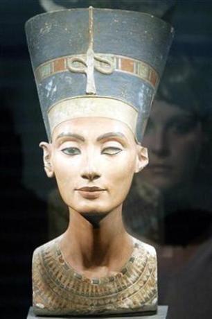 Egypt to demand Nefertiti's return from Germany