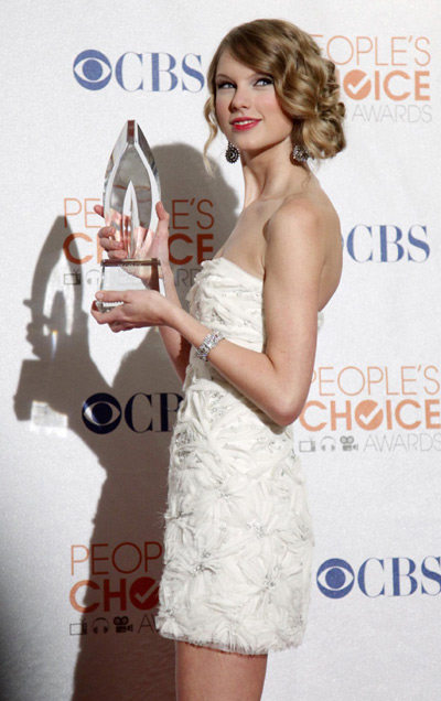 Celebrities at the 2010 People's Choice Awards in L.A.