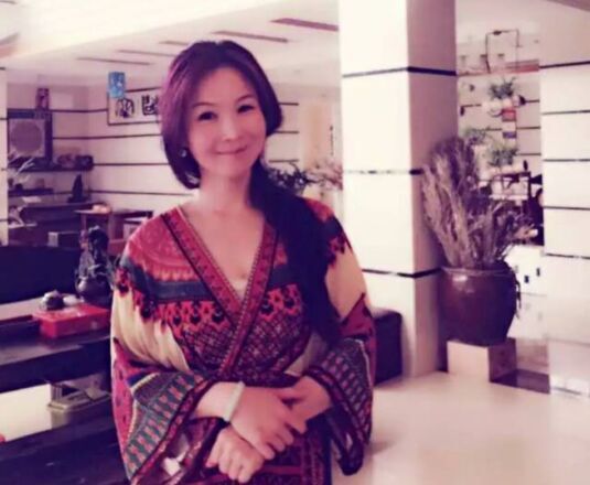 唐小贝浅谈历经沧桑的美 ----古船木家具，会讲故事的艺术品