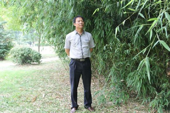 丹管一枝欲写尽人间春色