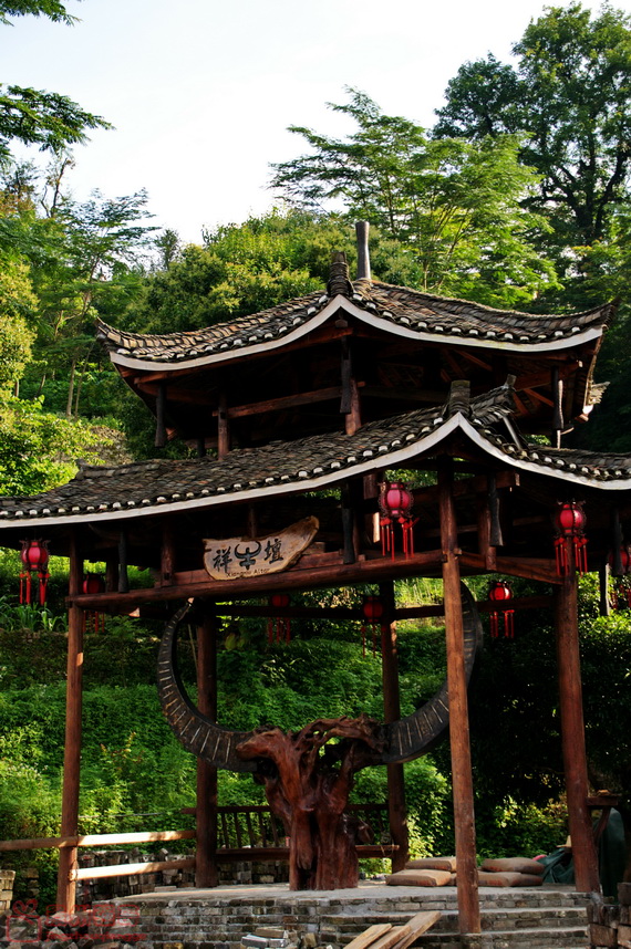 南岗千年瑶寨（图）
