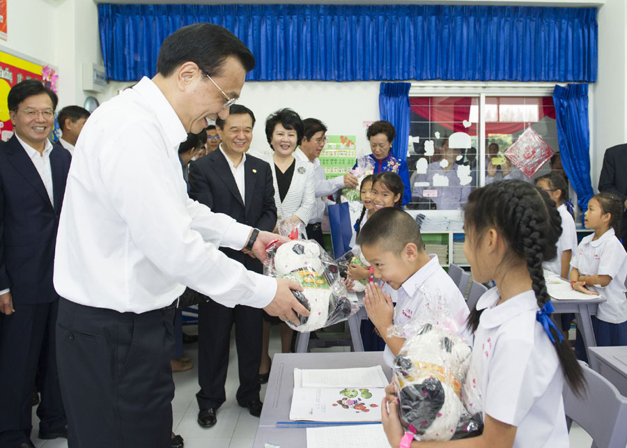 Highlights: Premier Li Keqiang in Thailand