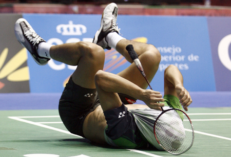 Lin Dan wins badminton world title