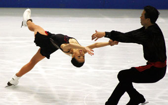 Chinese pair steal show in pairs