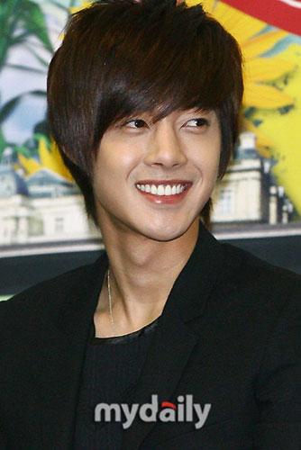 Pop star Kim Hyun-joong to sing Asiad theme song