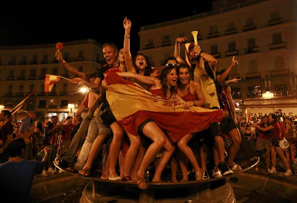 2 dead, over 100 injured in Spain World Cup fiesta