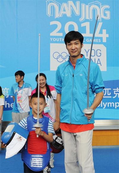 Fencing champion Lei Sheng named China's flag-bearer at Rio Olympics