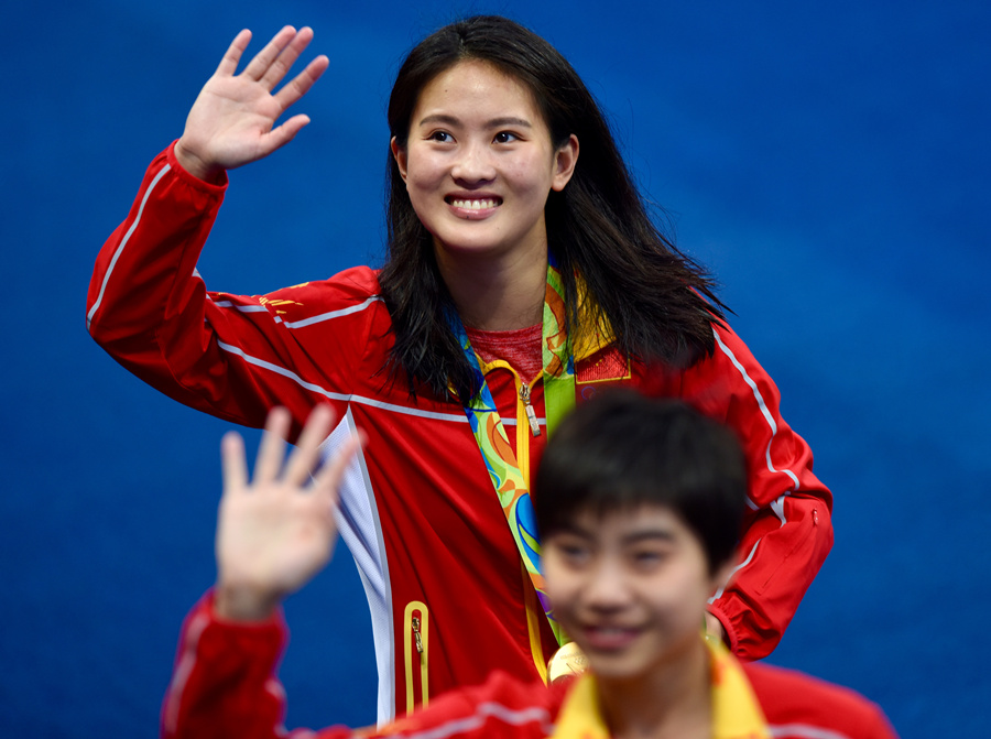 Chen and Liu win gold in women's 10m synchronized diving