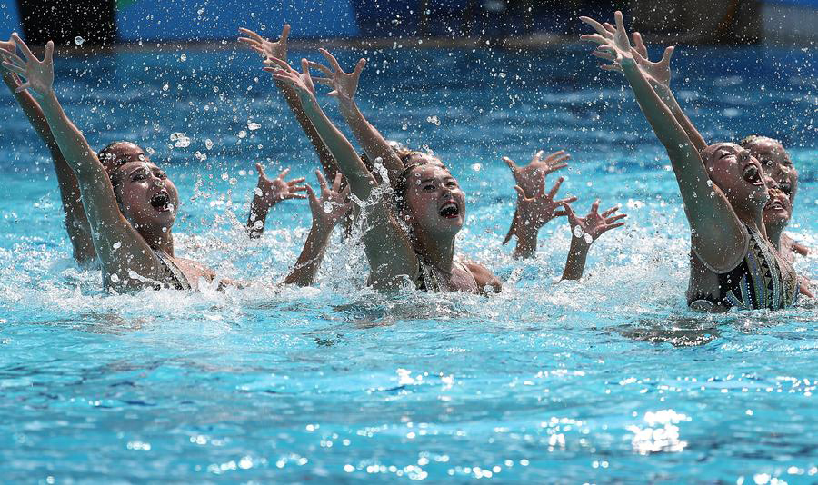 China team 2nd in synchronized swimming technical routine