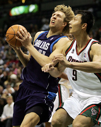 「Yi Jianlian Dirk Nowitzki」的圖片搜尋結果