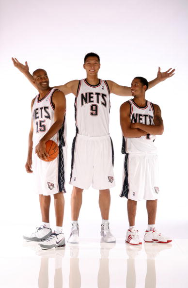 Yi Jianlian in New Jersey jersey