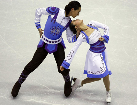China's Shen-Zhao win Skate America pairs