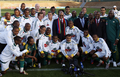 Zuma dedicates 1st world cup in Africa to Mandela