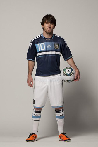 messi in new argentina jersey