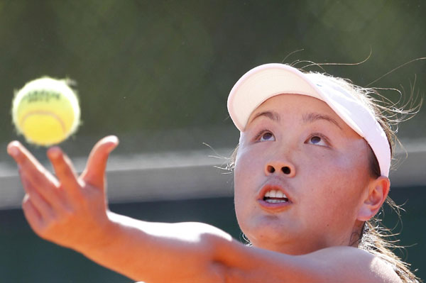 Peng Shuai, Zheng Jie get easy opener at French Open