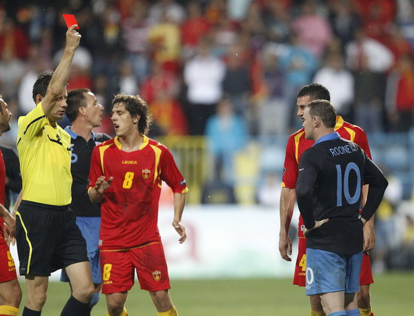 Neville: England not good enough to win Euro 2012