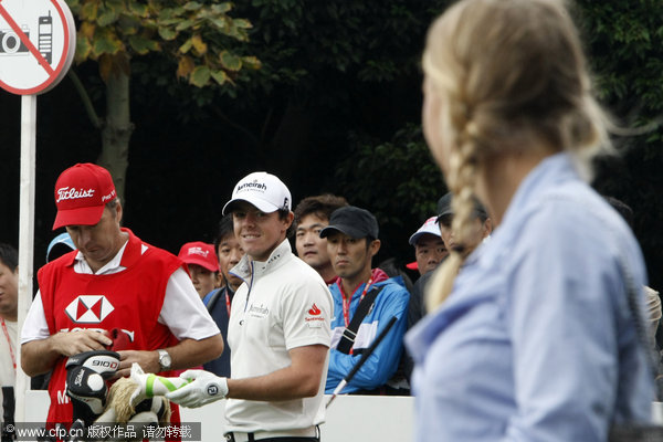 World No 1 Wozniacki cheers for golfer boyfriend