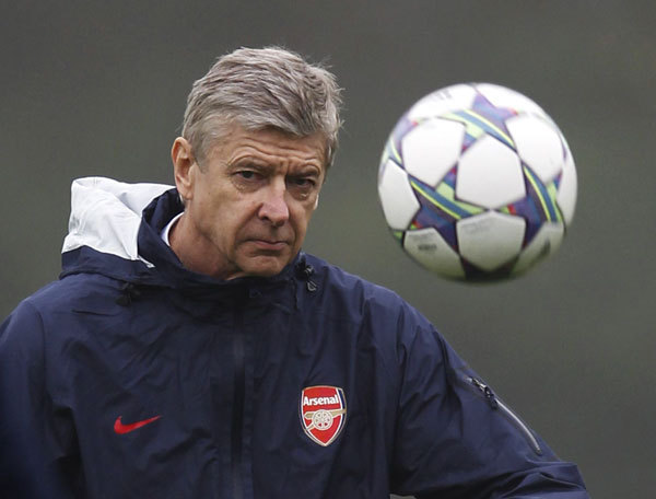 Wenger delights as Gunners advance in Europe