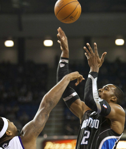 Howard struggles but Magic conjure up win over Kings