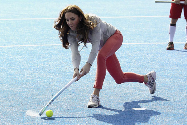 Kate cheers for hockey team ahead of Olympics