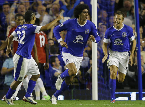 Everton stun Man United in league opener