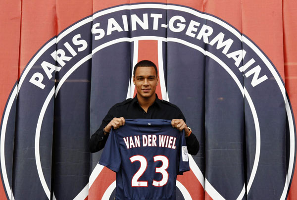 Van der Wiel moves to Paris St Germain on 4-year contract[3]